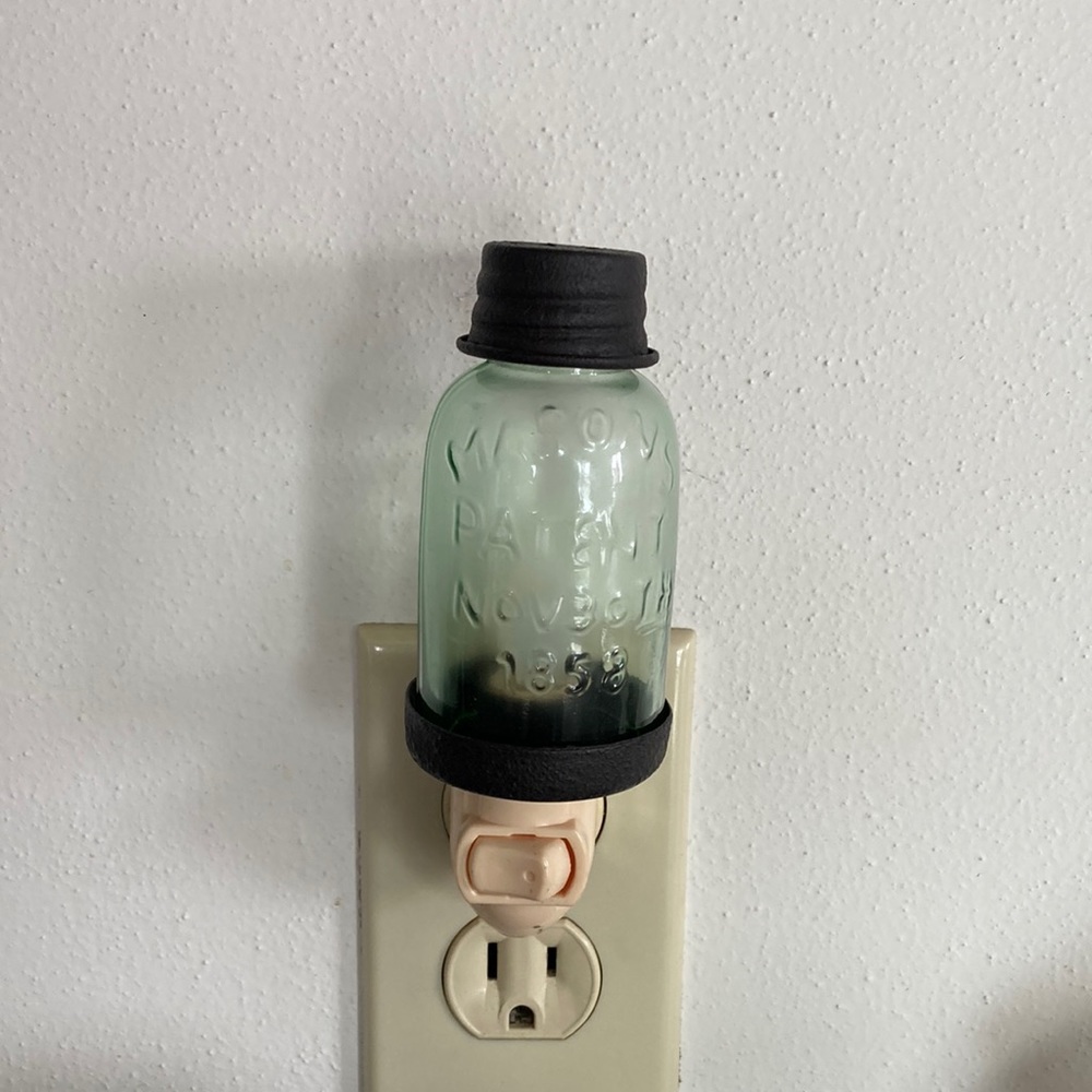 Colonial Tin Works Mason Jar Nightlight